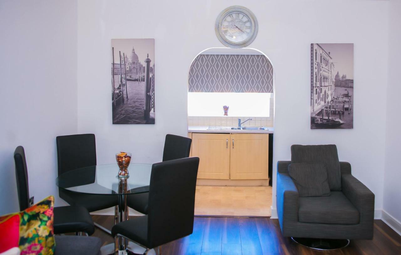 Modern 2 Bedroom Apartment ลอนดอน ภายนอก รูปภาพ