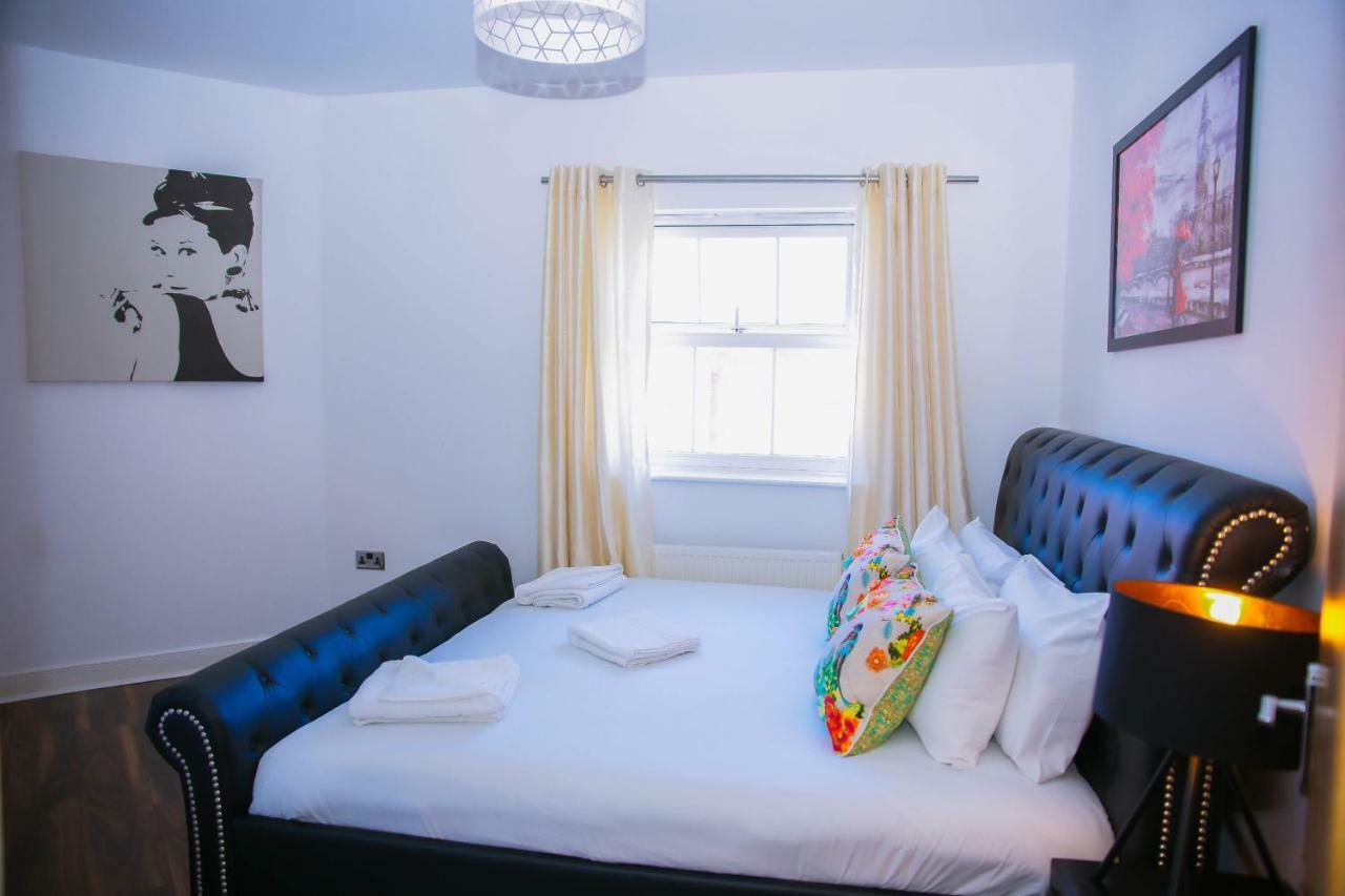 Modern 2 Bedroom Apartment ลอนดอน ภายนอก รูปภาพ