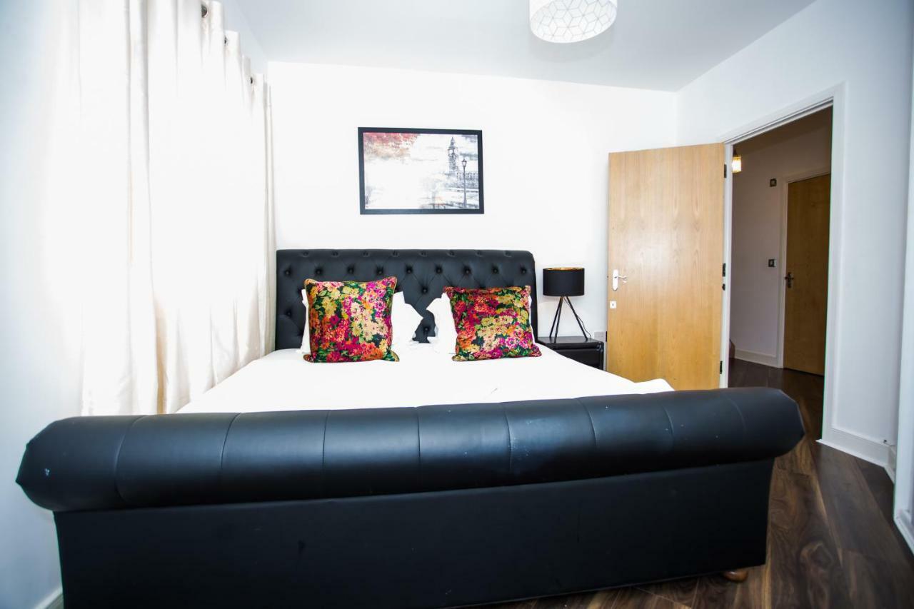 Modern 2 Bedroom Apartment ลอนดอน ภายนอก รูปภาพ